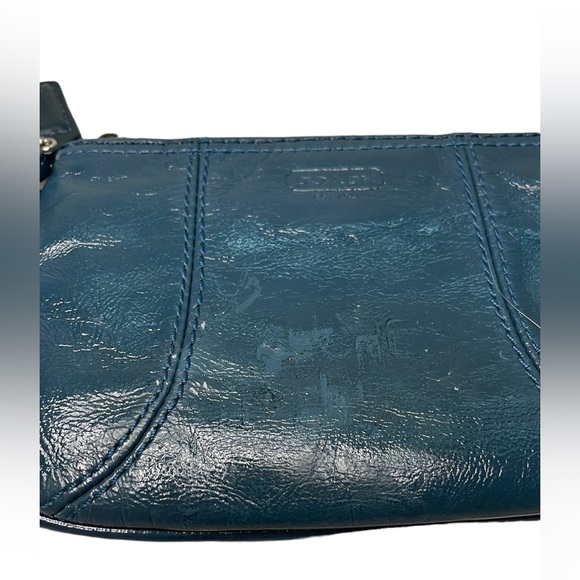 Coach Wristlet in Good Used Condition Turquoise / Teal Color - Picture 2 of 6